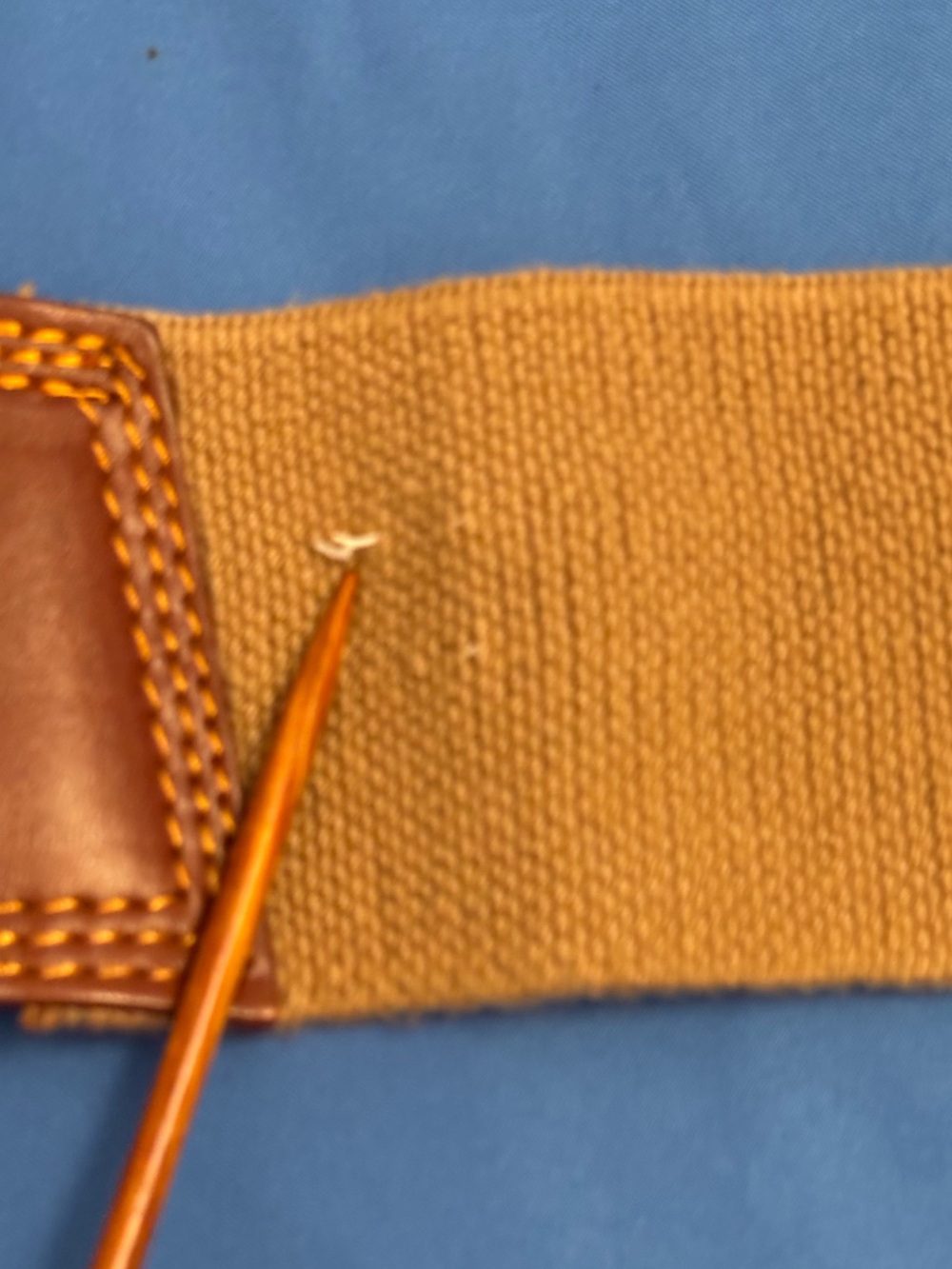 Stylish Linea Pelle brown genuine leather waist belt. Some staining see picture - Picture 11 of 15